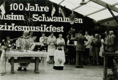 100 Jahre MV Frohsinn Schwaningen - Kirche mit Kirchenchor
